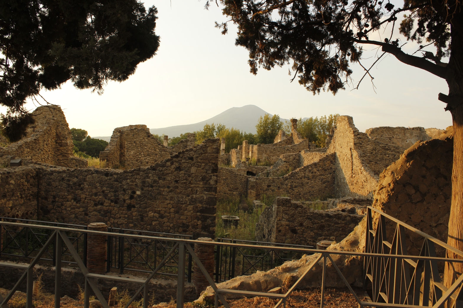 Italy Travel Tip | Plan for Pompeii | The ancient ruins of Pompeii